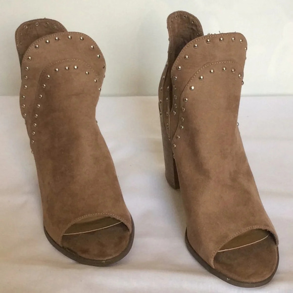 NWT Report Tan Studded Open-Toe Booties Size 10 - Picture 2 of 10